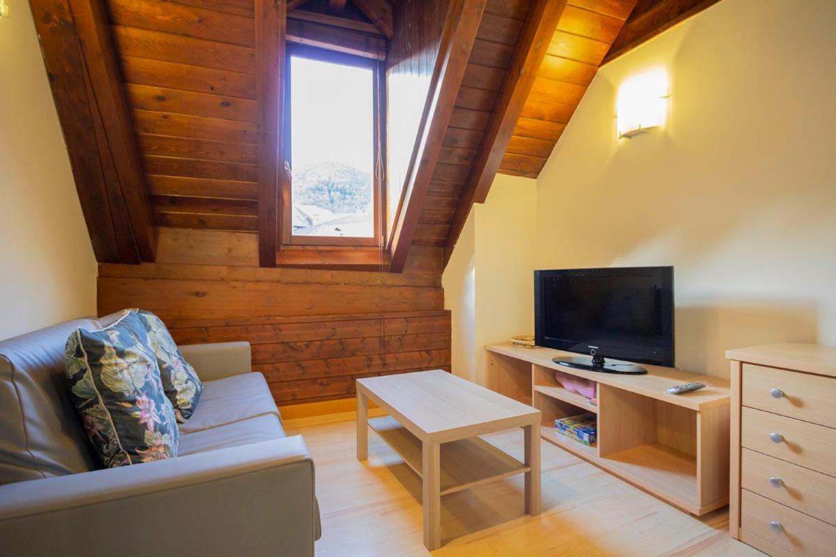 Metsola Apartamentos Rurales Isaba Exterior photo